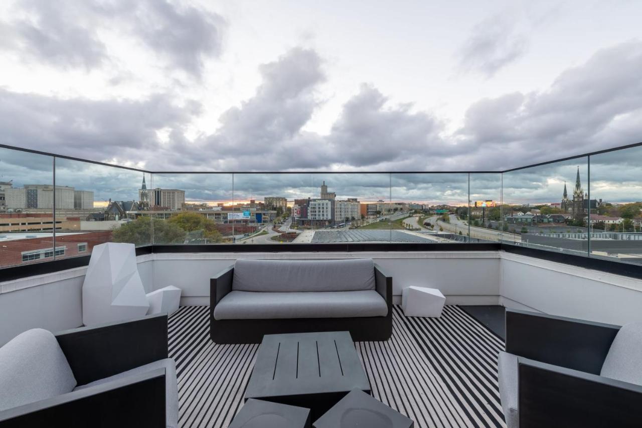 Modern 1Br Apt With Skywalk To Fiserv, Rooftop, And Parking Milwaukee Exterior foto